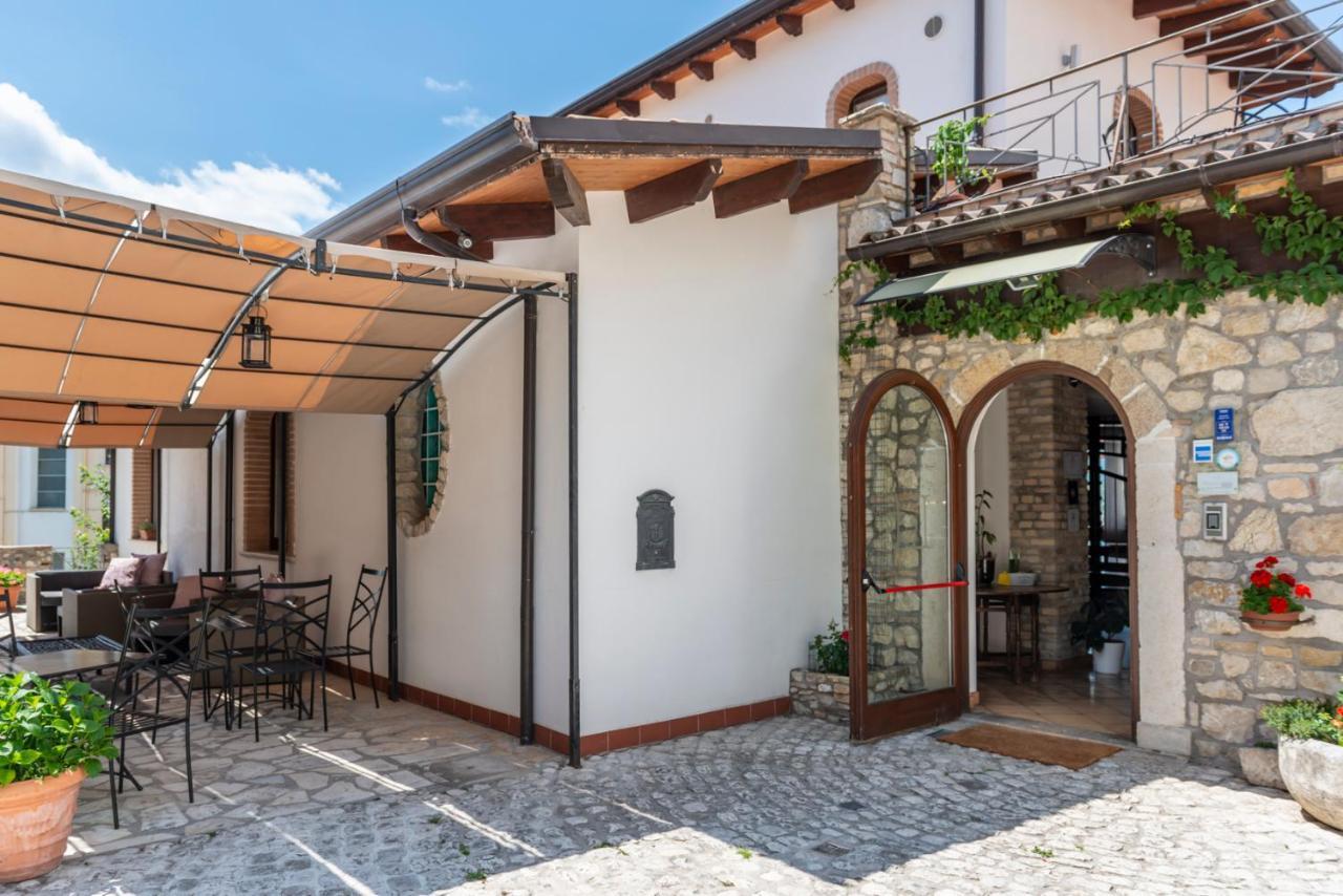 Hotel Il Lavatoio Dimora Storica Castel Di Sangro Esterno foto