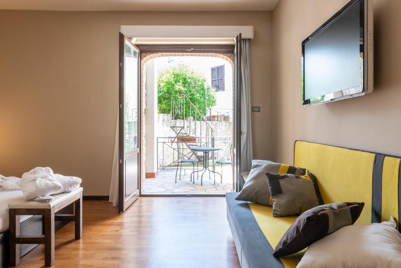 Hotel Il Lavatoio Dimora Storica Castel Di Sangro Esterno foto