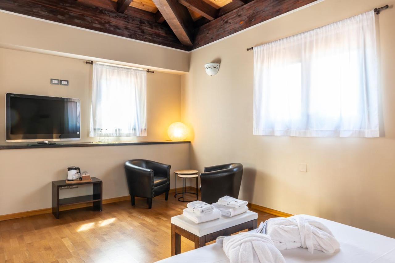 Hotel Il Lavatoio Dimora Storica Castel Di Sangro Esterno foto
