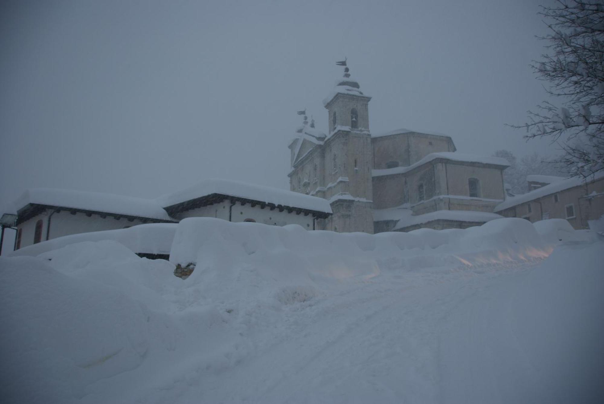 Hotel Il Lavatoio Dimora Storica Castel Di Sangro Esterno foto