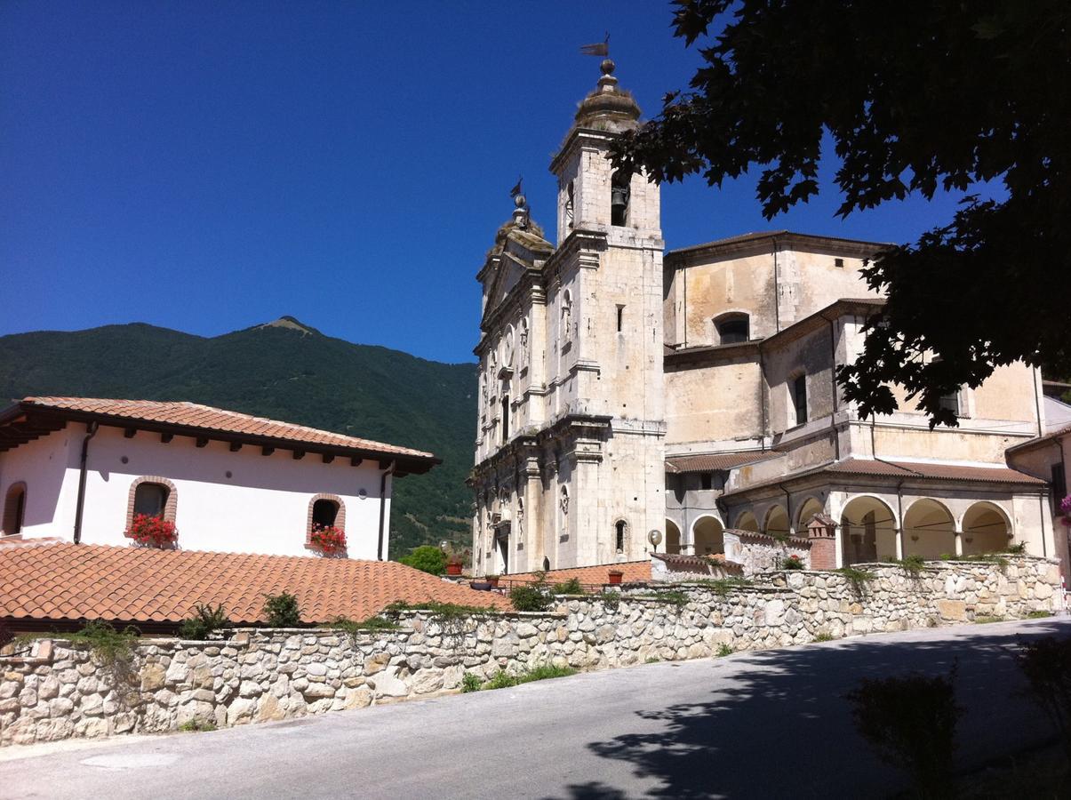 Hotel Il Lavatoio Dimora Storica Castel Di Sangro Esterno foto
