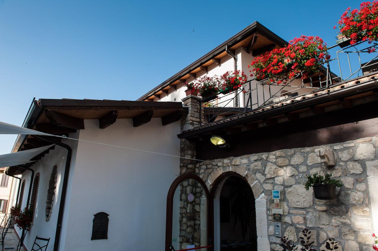 Hotel Il Lavatoio Dimora Storica Castel Di Sangro Esterno foto